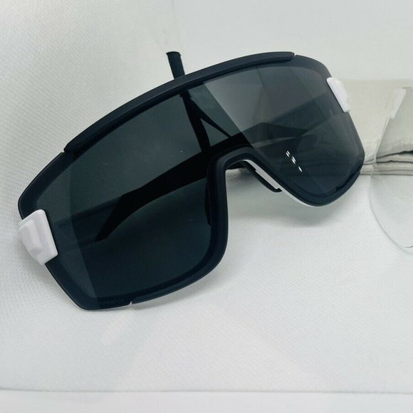 Smith Wildcat Sunglasses - Matte White and Black Sunglasses Oversized - Picture 3 of 8